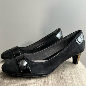 9.5 black suede heels